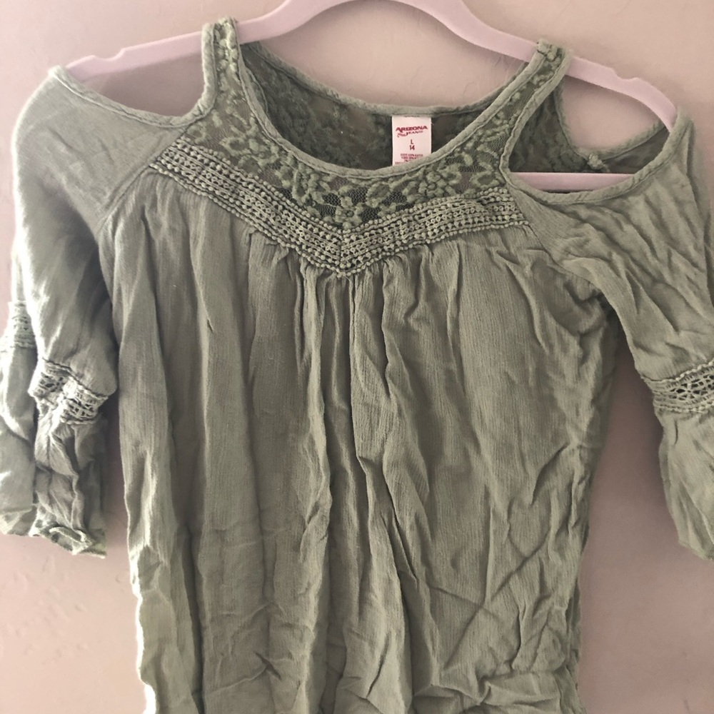 Green blouse very cute